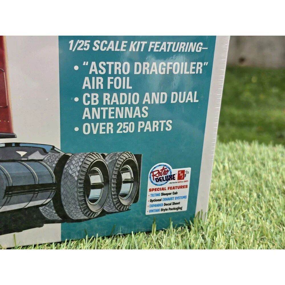 AMT GMC Astro 95 Model Kit 1:25 #1140/06 New Sealed Retro Deluxe